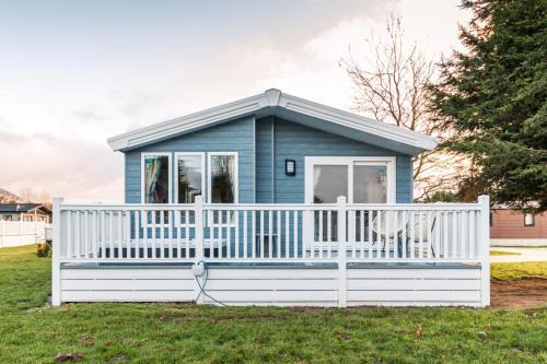 Allerthorpe Cabina | The Haven Lodge with Hot Tub
