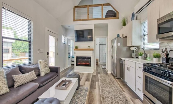 Waynesville Casa | The Haven @ Water 65 - Tiny Home walk to Downtown