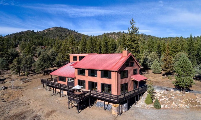 Markleeville Cabina | THE HAWK'S NEST RETREAT - A Stunning Family and Corporate Retreat