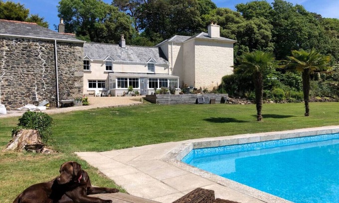 Camborne Casa | The Hayloft - A Romantic Boutique Retreat