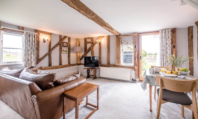 Saxmundham Casa | The Hayloft, Valley Farm Barns Snape,