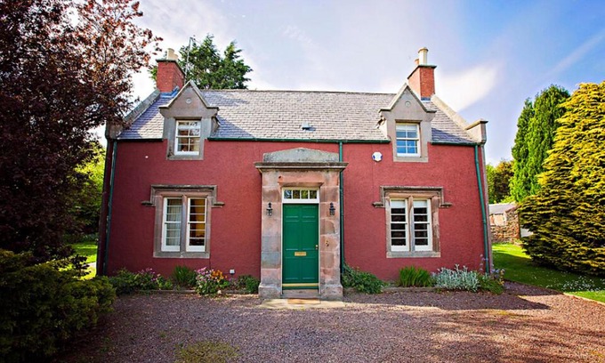 Dunbar Casa | The Head Gardeners Cottage, Dunbar
