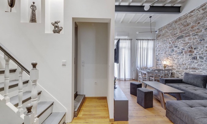 Ermoupoli Casa | The Heart of Syra - Your Home in Ermoupolis