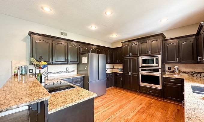 Overland Park Casa | The Heartland Haven: A Family Home