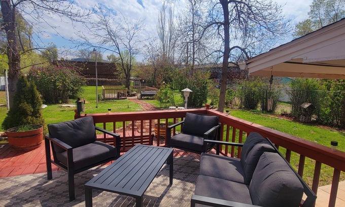 Rapid City Casa | The HEAVENLY Retreat, BEAUTIFUL HOME, YARD, & DECK