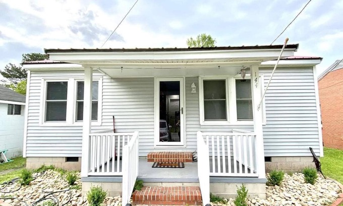 Edenton Otro | The Hen House