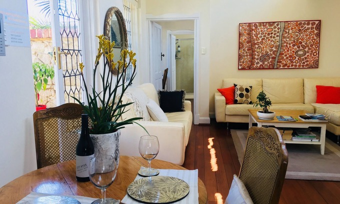 Fremantle Casa | The Heritage Luxe Coach House, Fremantle