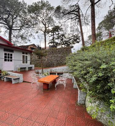 Kasauli Apartamento | The Heritage manor l on mall road Kasauli l Private Lawn l 2 Min walk to heritage market