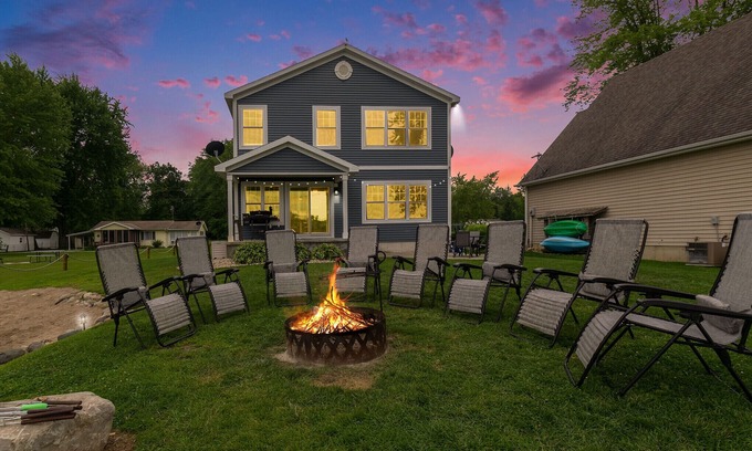 Brimfield Casa | The Heron House @Waldron Lake