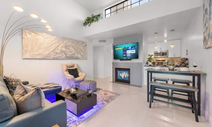 Gilbert Casa | ~The Hidden Gem~ King Bed and Hot Tub!