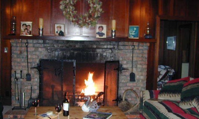 Guerneville Cabina | The Hideaway: 4 Hab Russian River Cabin frente en Guerneville w / dock
