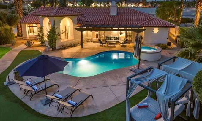 Desert Club Estates Casa | The Hideaway 5bdr @ the heart of Old Town La Quinta