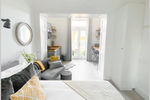 Folkestone Apartamento | The Hideaway