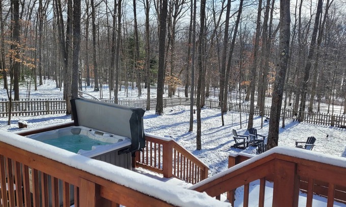 Sky Valley Casa | The Hideaway House | Lake Access, Hot Tub, Firepit