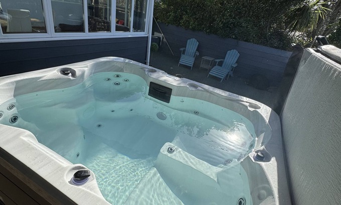 Bude Apartamento | The Hideaway, con alquiler opcional de bañera de hidromasaje: el nuevo listado tiene capacidad para 4