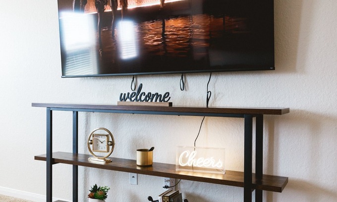 Medina Valley Casa | The Highball Hideaway: Cheers to Chill Vibes & Open Skies!