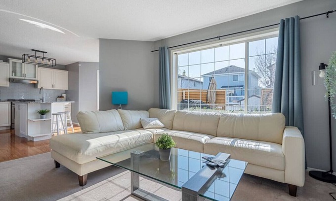 Citadel Apartamento | The Highland | Home Away from Home | Gym | Office