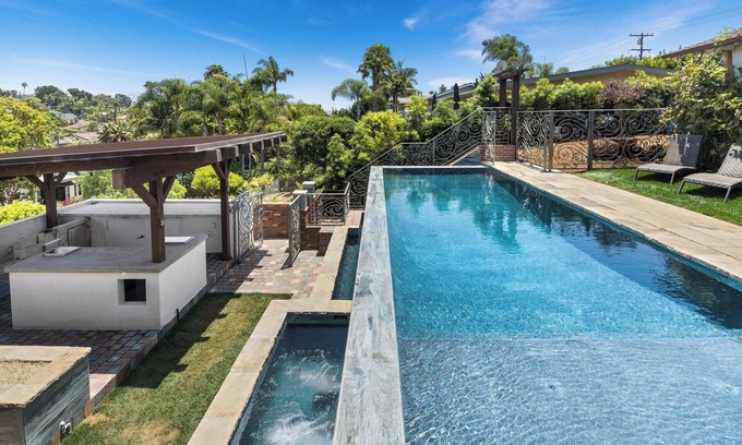 Olde Carlsbad Casa | The Highland House, a Carlsbad Coastal Villa - 2200 sq ft - 1 mile to the Ocean