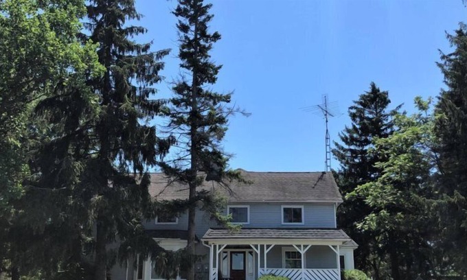 Prince Edward Cabaña | The Highway House-PEC getaway