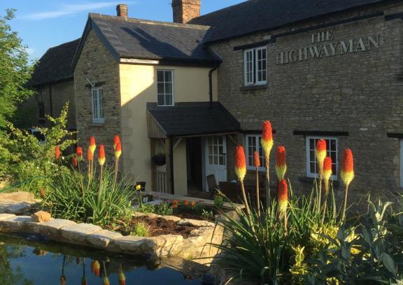 Kidlington Cama Y Desayuno | The Highwayman Hotel
