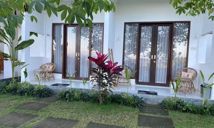 Kuta Cama Y Desayuno | The Hill View Lombok