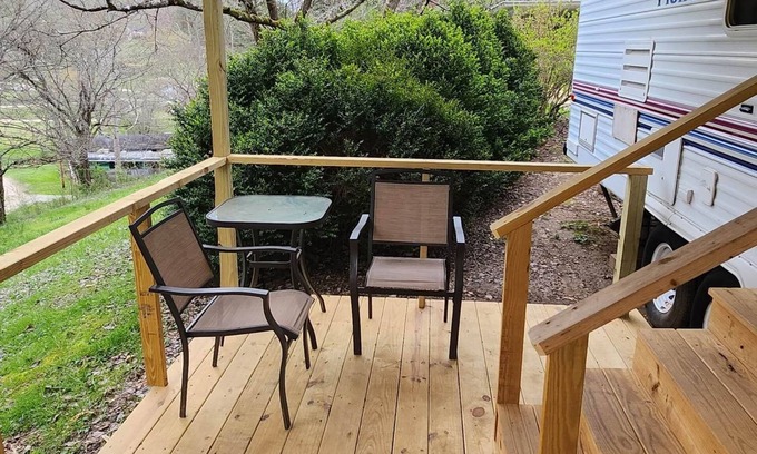 Franklin Casa | The Hillside Hideaway