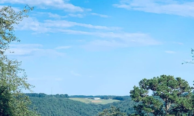 Shirley Casa | The Hilltop Hideaway, Lake and River Fun!