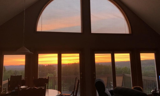 Frankfort Casa | The Hilltop Retreat - Peaceful With Great Views!
