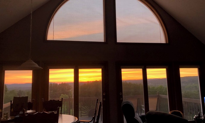 Frankfort Casa | The Hilltop Retreat - QUIET, PEACEFUL, & FAMILY-ORIENTED WITH GREAT VIEWS AND A/C!