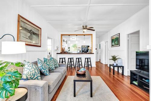 Hilo Casa | THE HILO HAVEN - 4Bd2Ba Entire House w AC, BBQ, Firepit