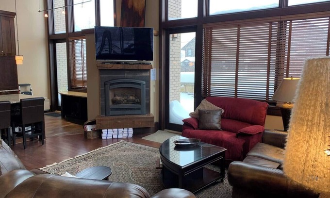 East Kootenay Condominio | En el corazón de Fernie. Edificio Histórico 901