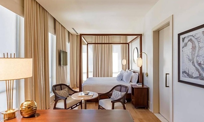 Ansonborough Apartamento | The historic Dewberry Charleston is a mid-20th century boutique hotel is located in the in .