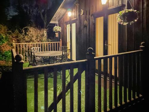 Holworth Casa | The Hive
