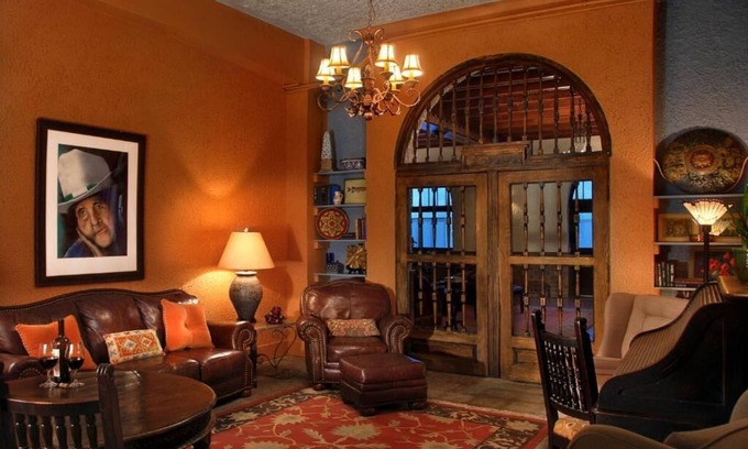 Alpine Hotel | The Holland Hotel