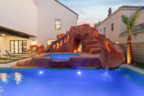 Hurricane Casa | The Hollywood Mansion