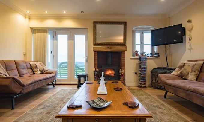 Waltham Casa | The Homestead - 17 plazas