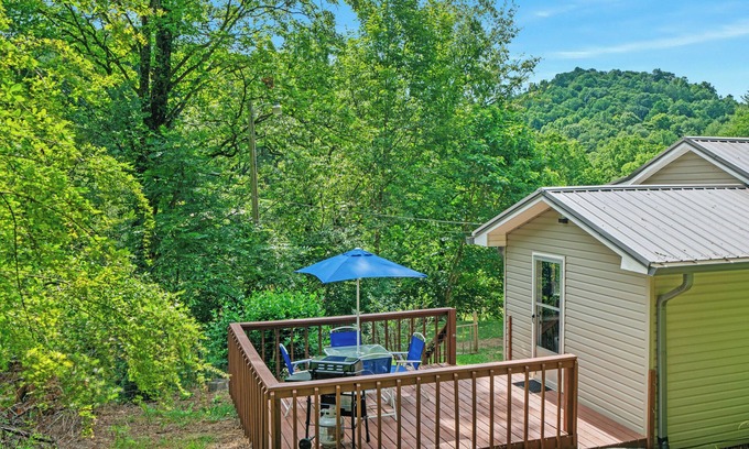 Bakersville Casa | The Honeycomb Hideout-Charming 2-bedroom house in marvelous Bakersville