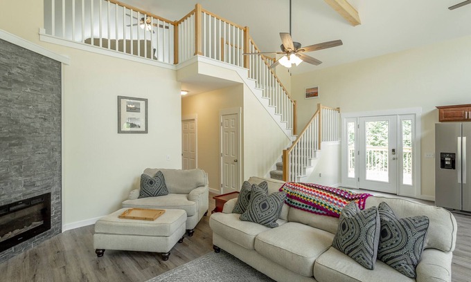 Wildwood Casa | The Honeysuckle - PMI Scenic City Rental