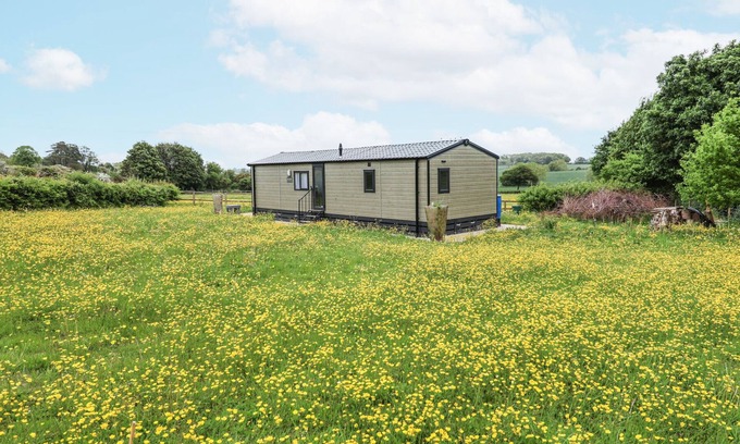Great Finborough Cabaña | THE HOOT, pet friendly, with a garden in Stowmarket