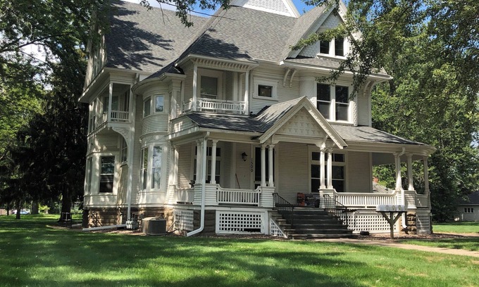 Eau Claire Apartamento | The Hoover Historic Eau Claire Home