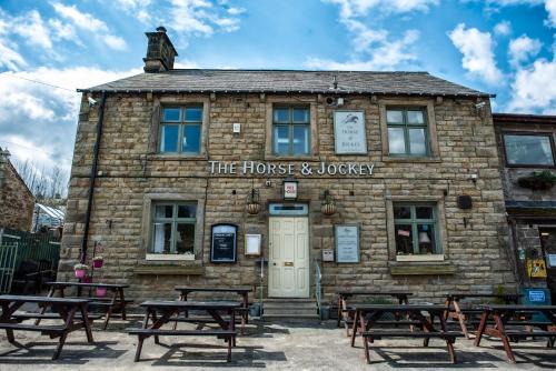 Tideswell Hotel | The Horse and Jockey