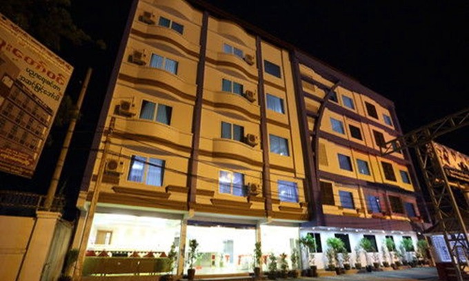 Mandalay Hotel | The Hotel 78
