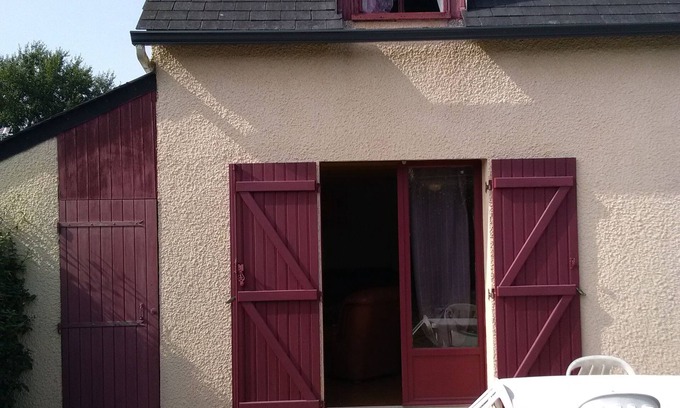 Saint-Gildas-de-Rhuys Casa | The house with garden near the sea