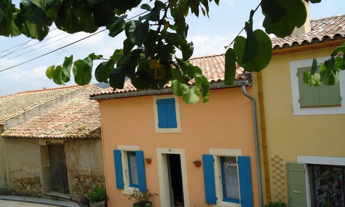 Saint-Jean-de-Barrou Cabaña | LA CASA DE LOS REPARTS