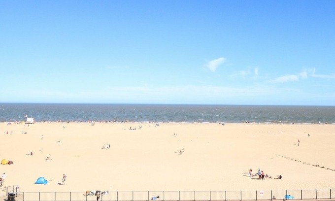 Gorleston-on-Sea Casa | THE HOUSE IN GORLESTON, pet friendly in Gorleston-On-Sea