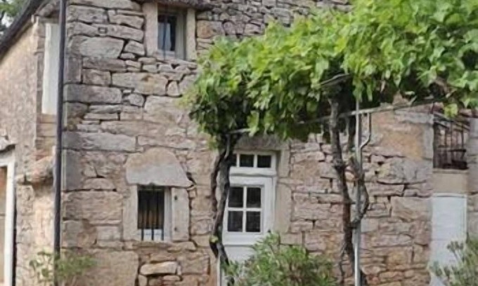 Cenevieres Casa | THE HOUSE OF MARIE VIGNE