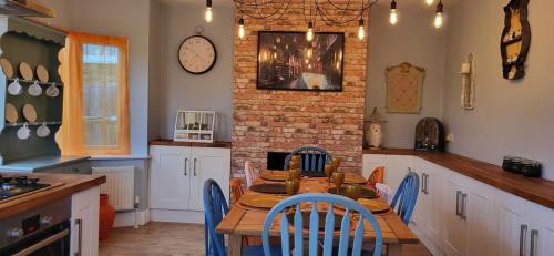 Watford Casa | The House of Requirement
