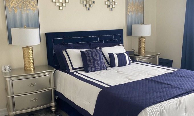 Bassett Casa | The House on Flagstaff ST