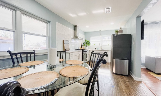 Jacksonville Casa | The House on Hill st -A Quiet Home