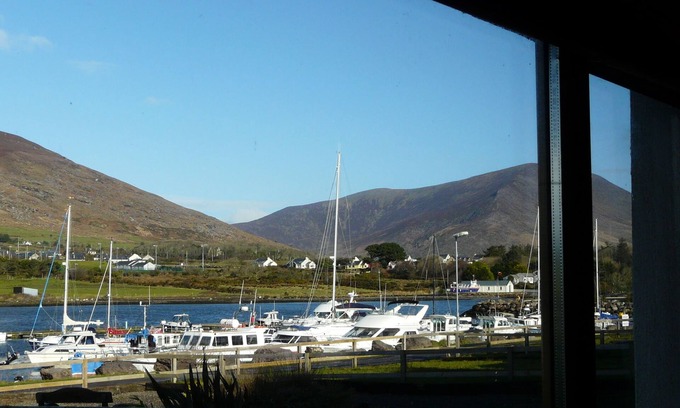 Cahirciveen Casa | The House On The Marina ubicación tranquila impresionantes vistas de la Wild Atlantic Way.